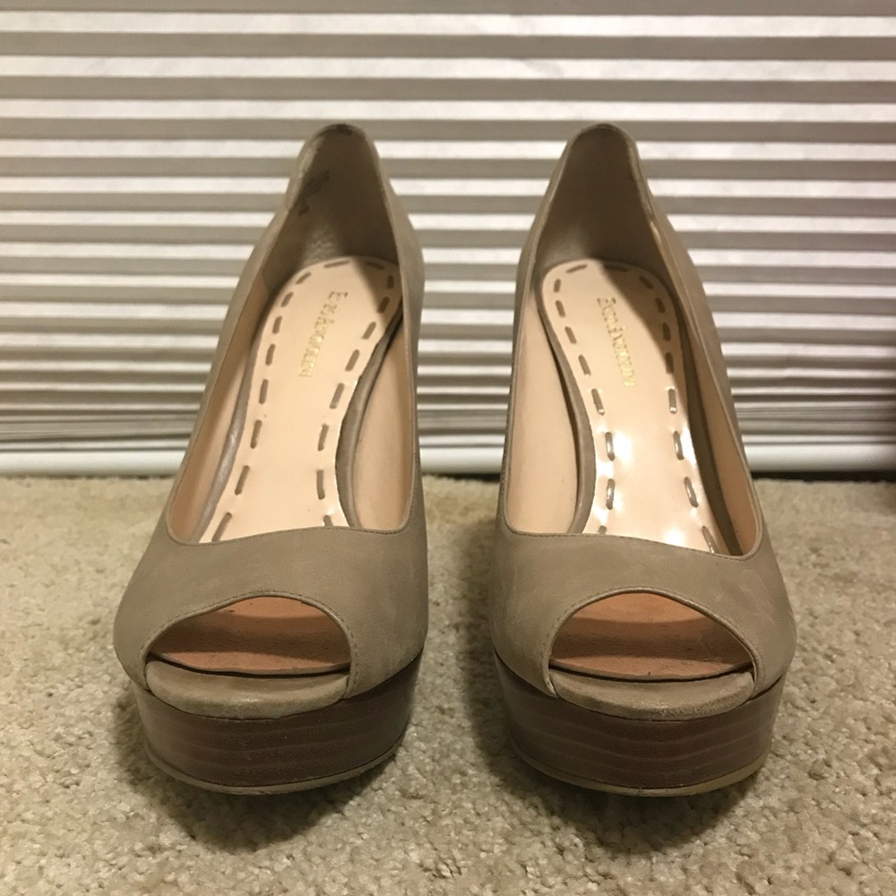 Enzo Angiolini beige peep toe pump size 9M